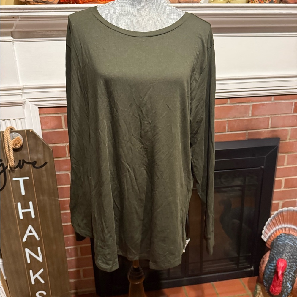 Universal Standard Long sleeve olive green terr